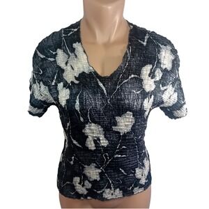Vintage Plisse Floral Crinkle Textured Short Sleeve VNeck Top Bohemian Cottage M